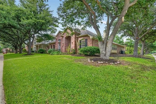 Photo of 6864 Bushnell Drive