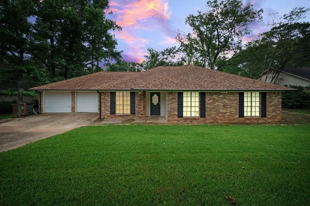 Photo of 15060 Willowwood Drive