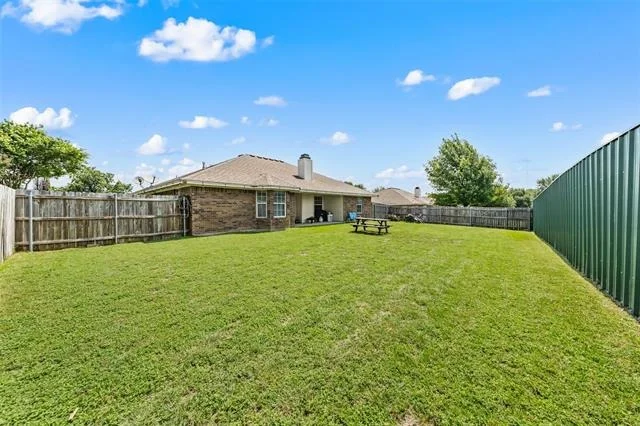 Photo of 104 W Jade Drive