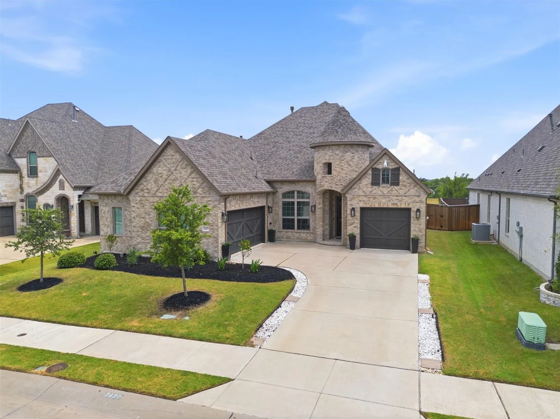 Photo of 3437 Ridgecross Drive