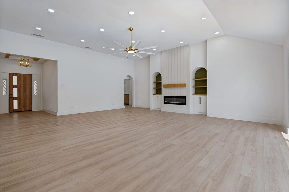 Photo of 338 Mantlebrook Drive