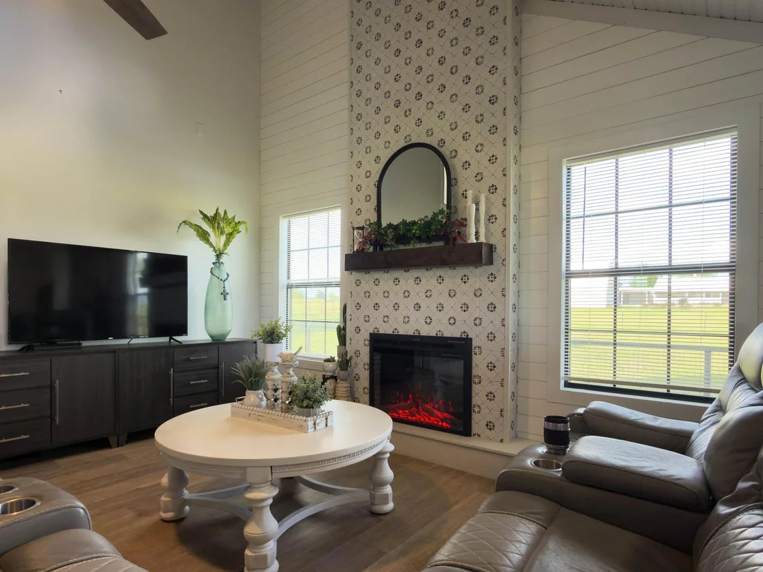 Photo of 5974 County Road 4100