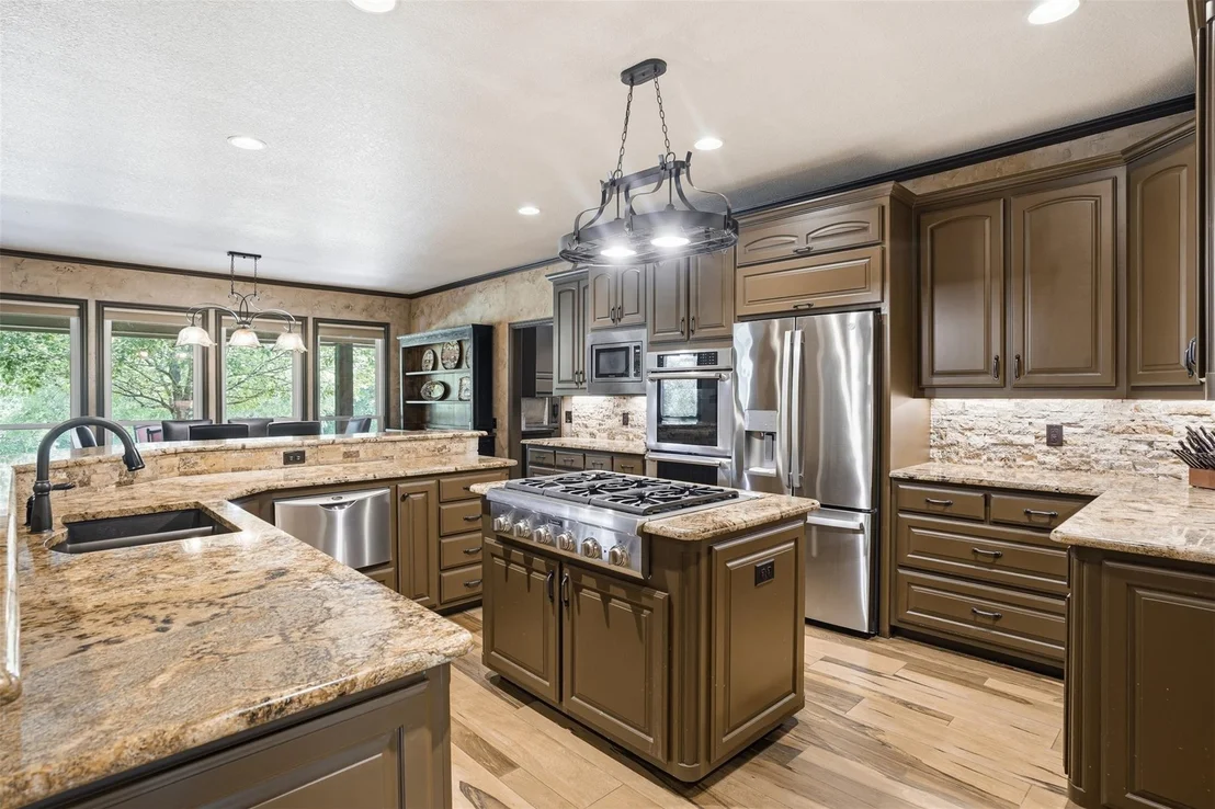 Photo of 9310 Bellechase Road