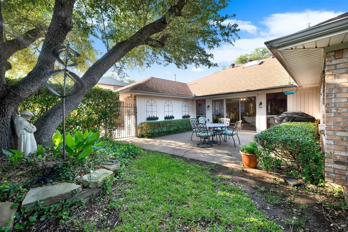 Photo of 1908 Edgewater Drive