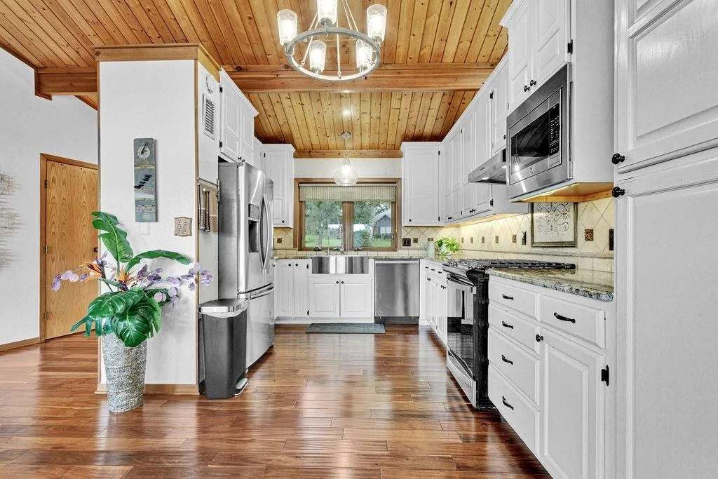 Photo of 334 Hideaway Lane Central