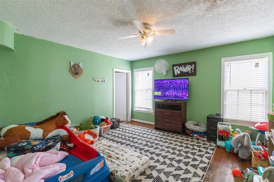 Photo of 1633 Shelton Street