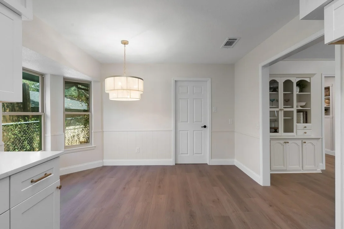 Photo of 2844 Hurstview Drive