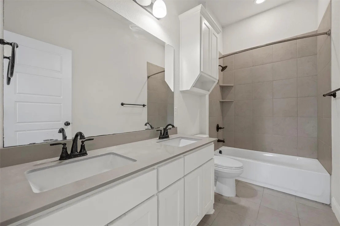 Photo of 336 Oak Meadow Trail