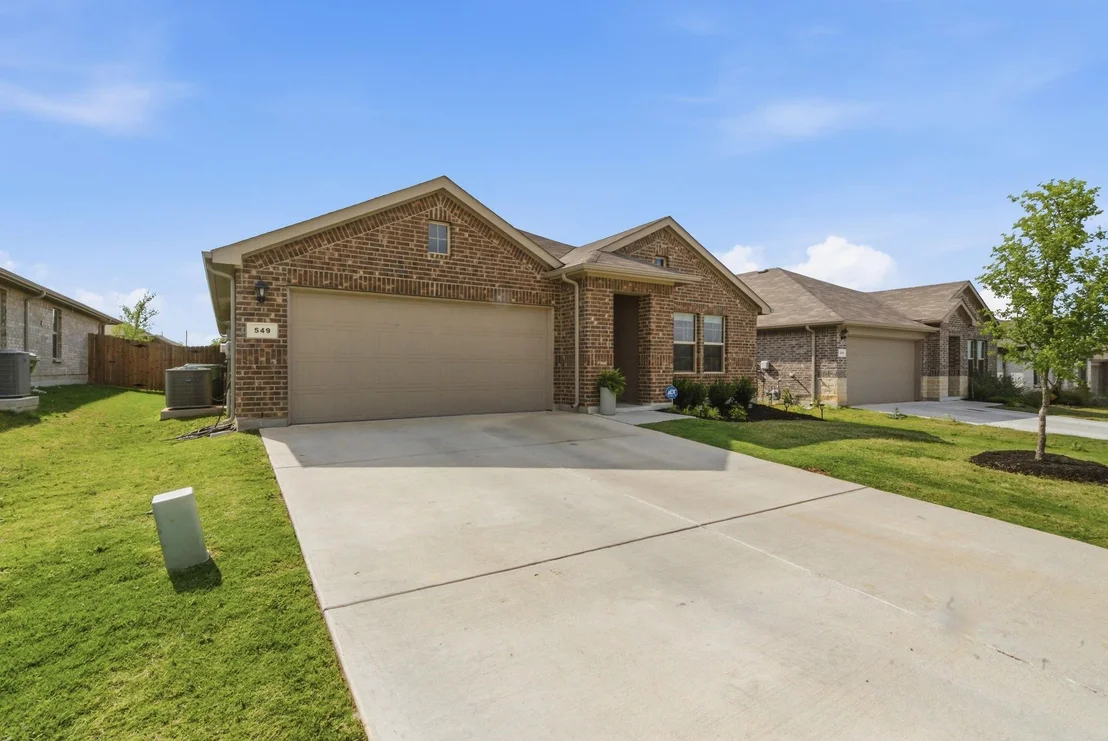 Photo of 549 Derby Lane