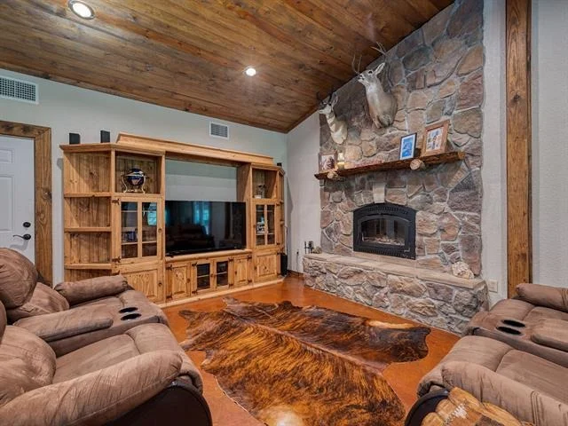 Photo of 4240 County Road 2107
