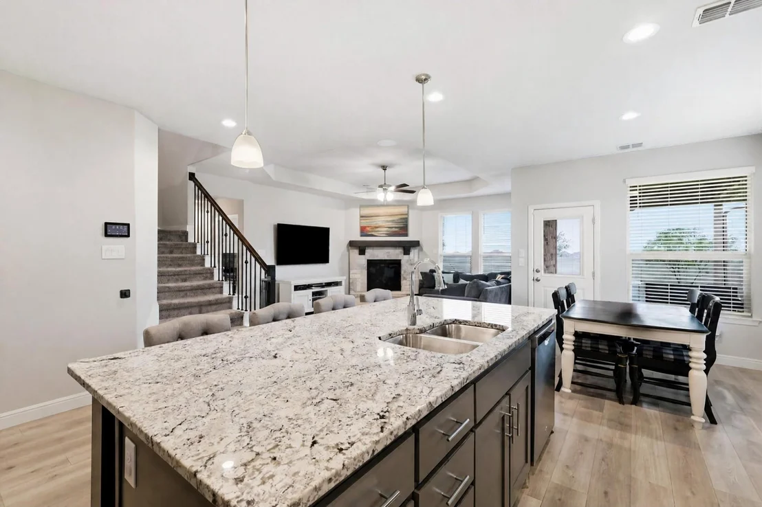 Photo of 1617 Longspur Drive