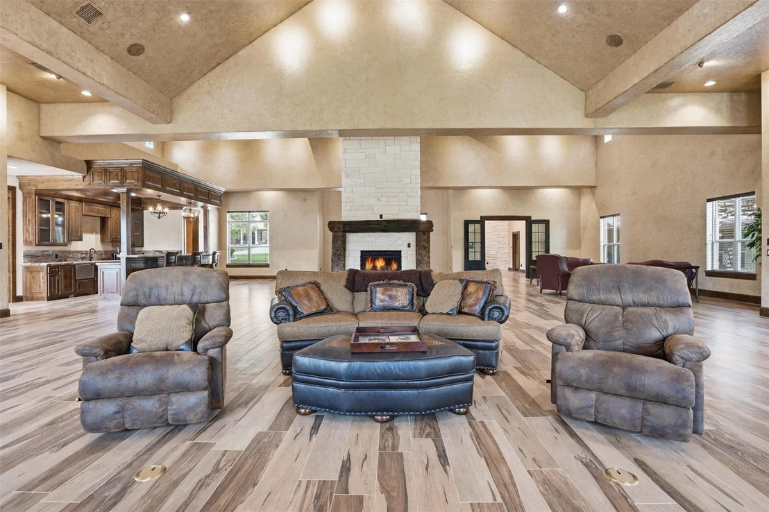 Photo of 9310 Bellechase Road