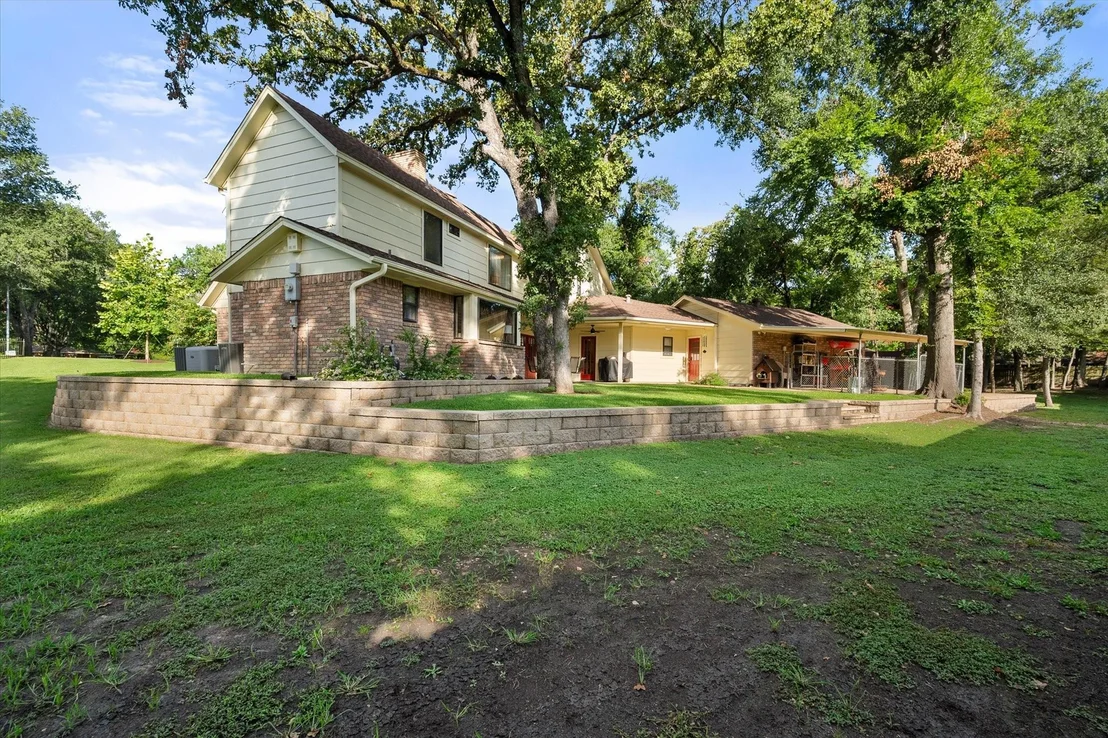 Photo of 1700 Jennifer Circle