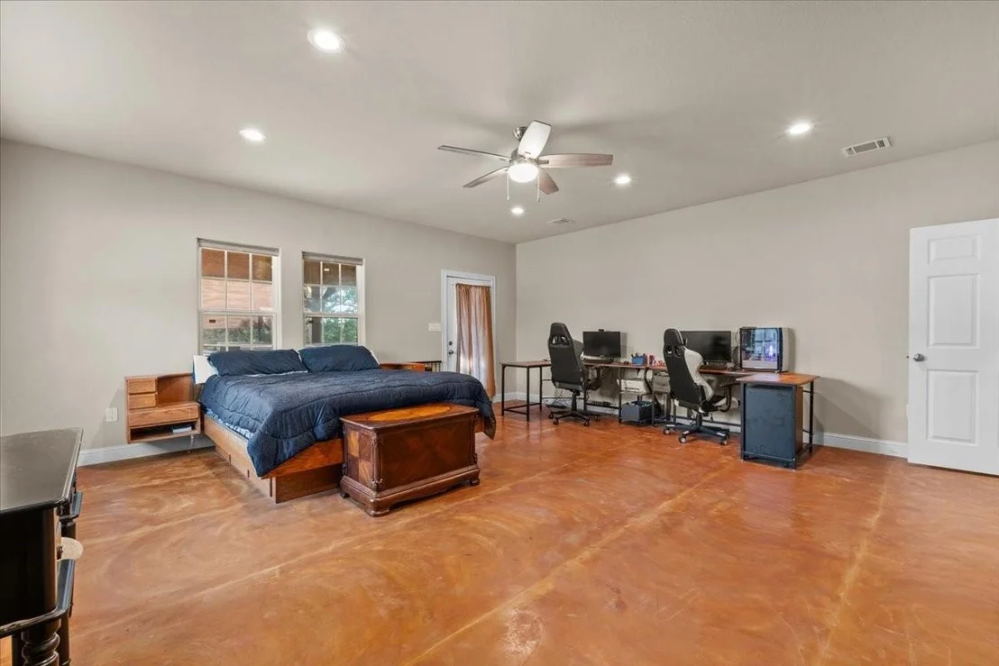 Photo of 3601 Oak Circle