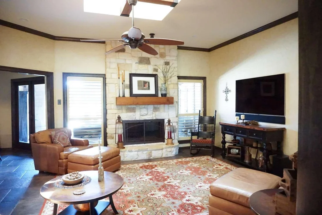 Photo of 715 Clayton Circle