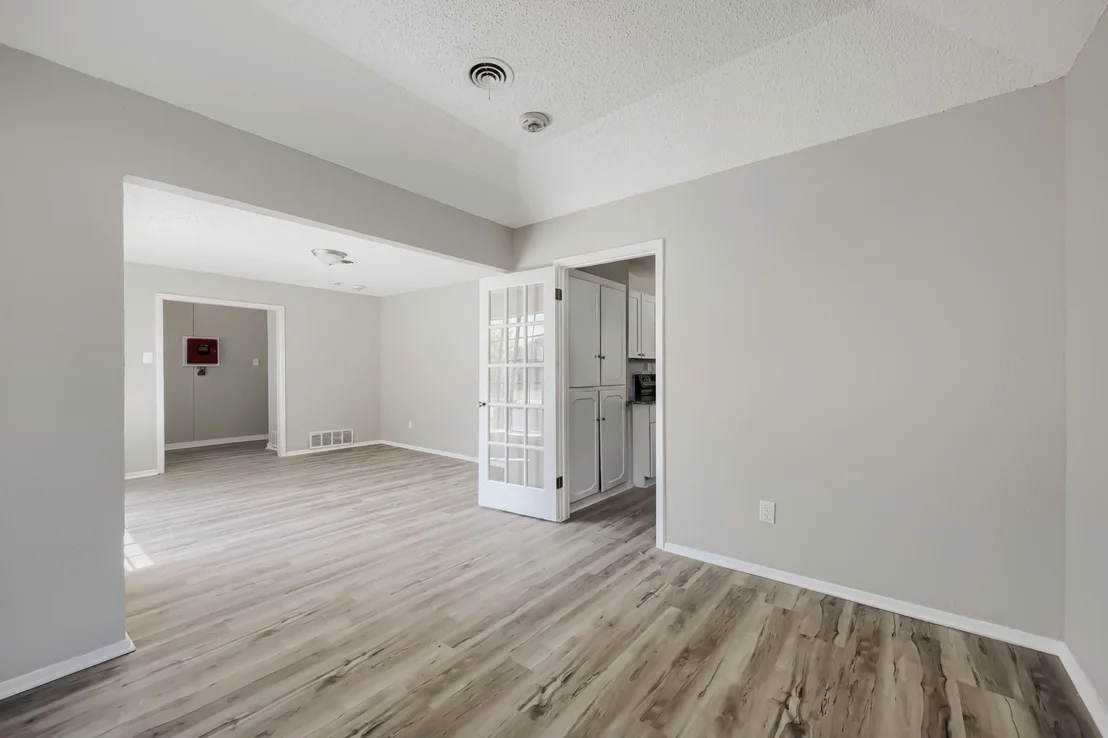 Photo of 2185 Jana Lane