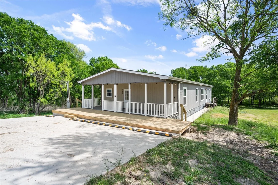 Photo of 136 SE County Road 3048