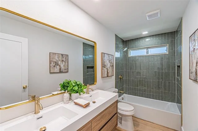Photo of 2220 Greenvalley Drive