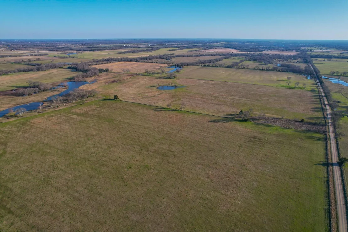 Photo of 1392 E US Highway 69