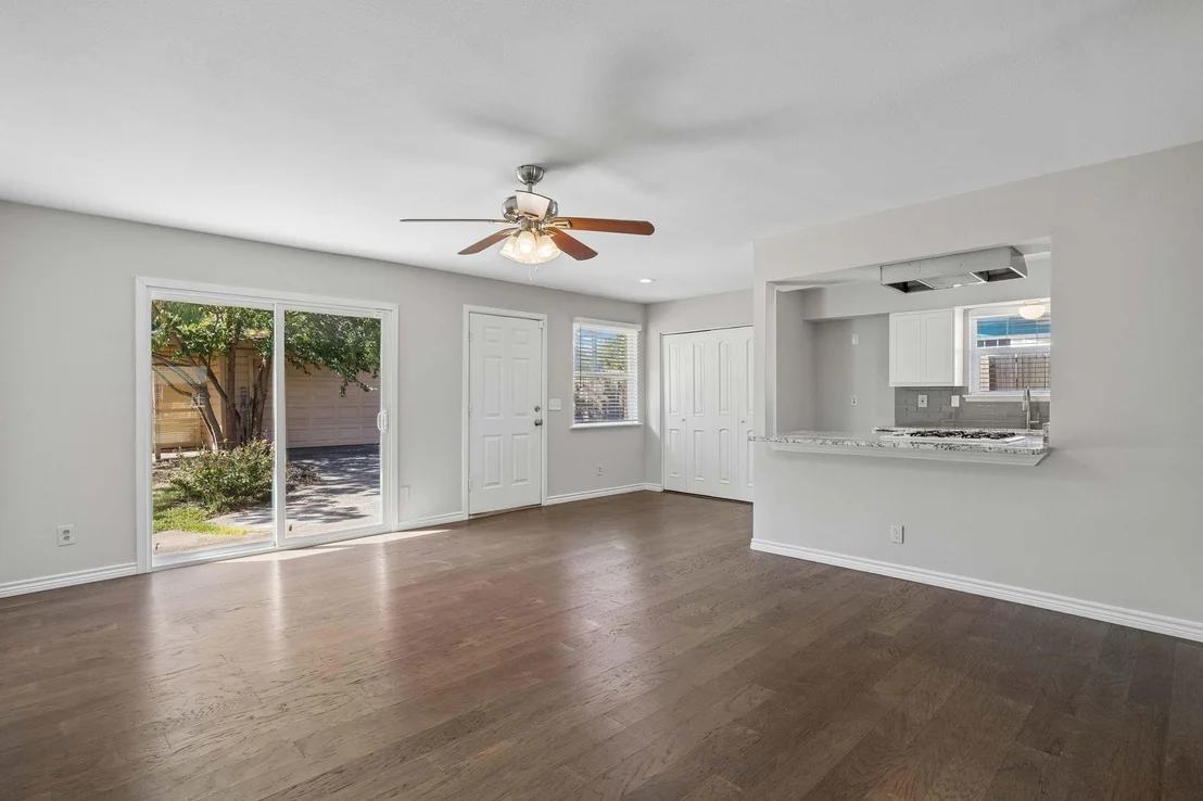 Photo of 1239 Evergreen Drive