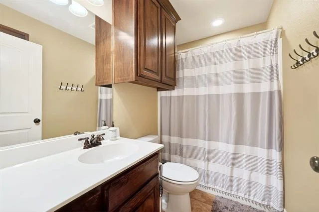Photo of 220 Ebony Place