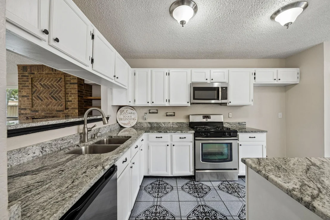 Photo of 2409 Doral