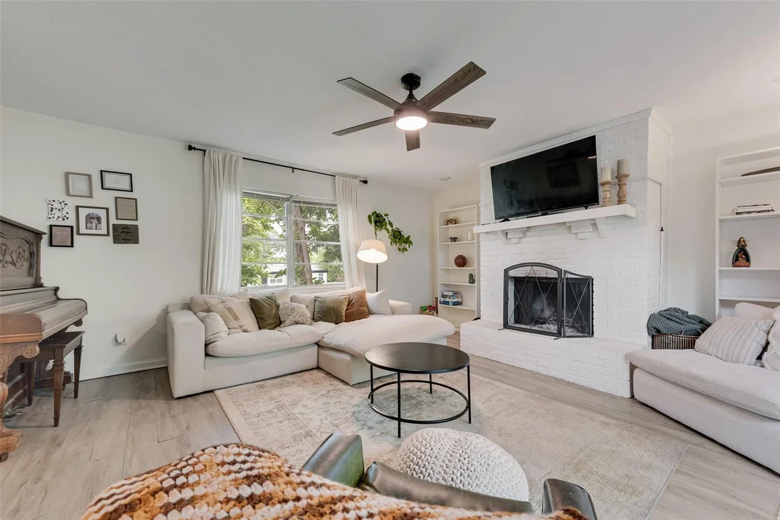Photo of 3008 Albany Drive