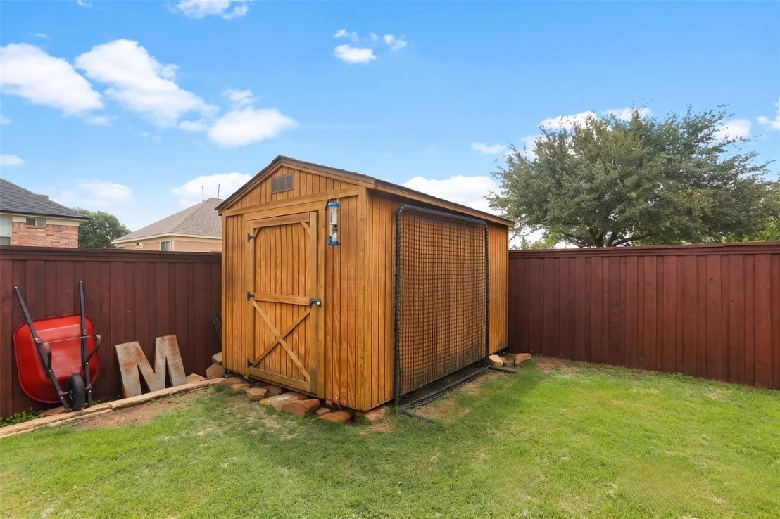 Photo of 830 Woodview Drive