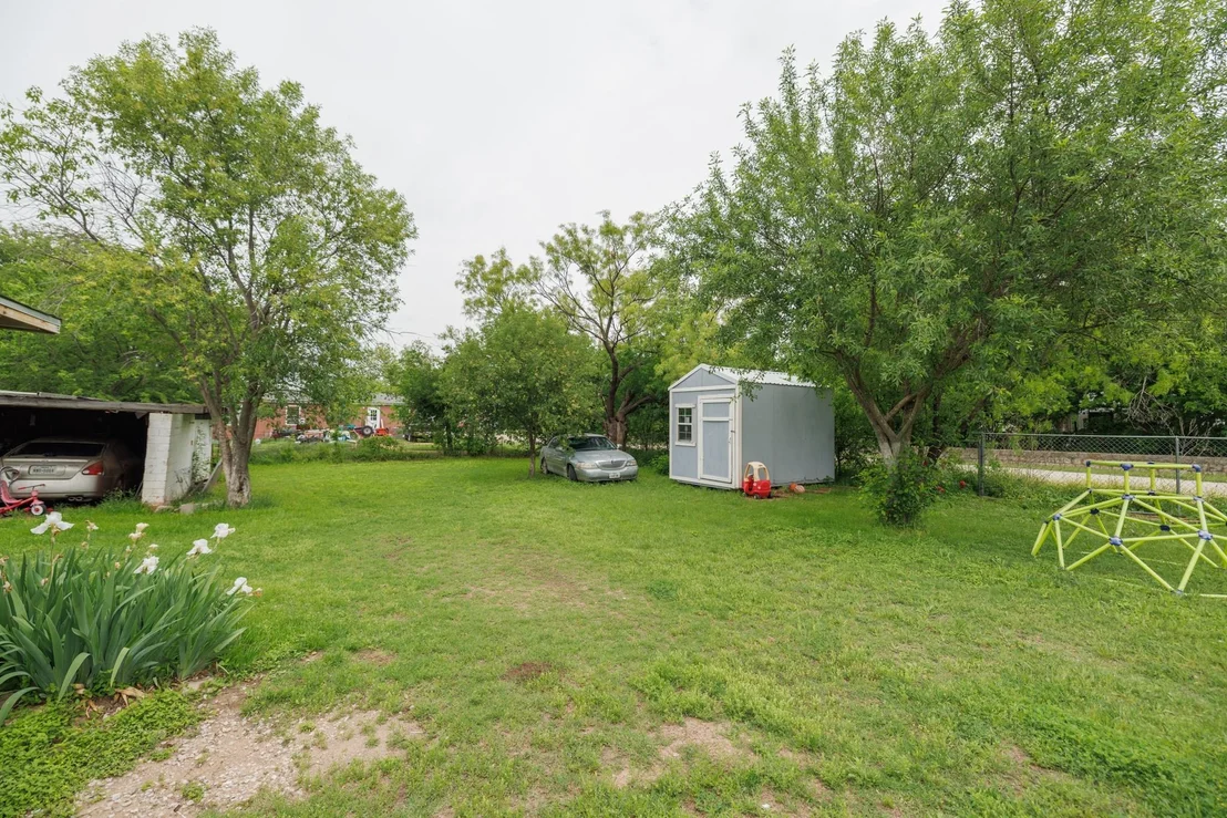 Photo of 308 W 5th Street