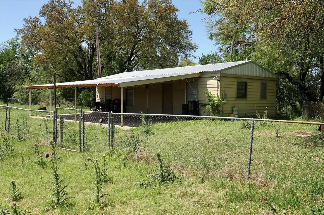 Photo of 588 County Road 430