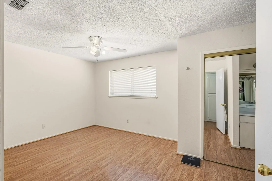 Photo of 419 Buffalo Drive