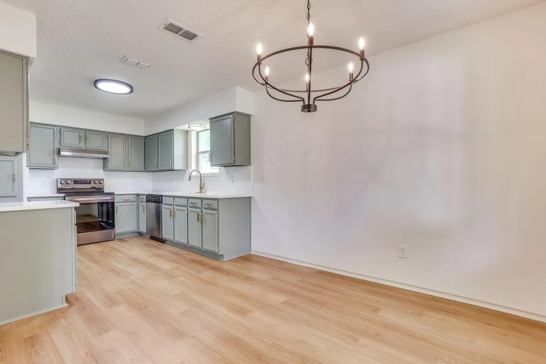 Photo of 912 Blue Ridge Drive
