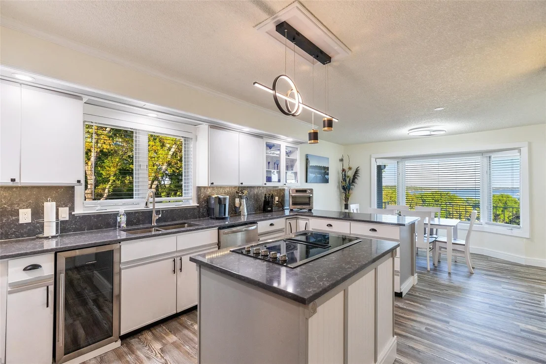 Photo of 9014 Mesa View Road