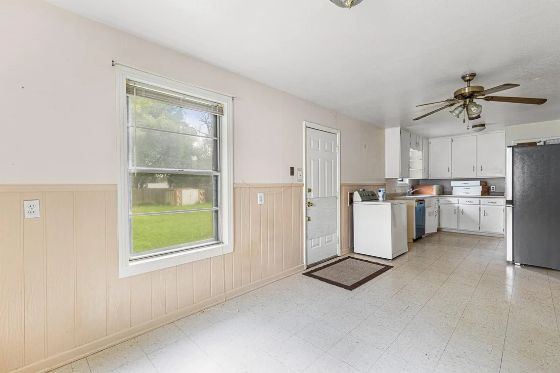 Photo of 1516 Bryan Avenue