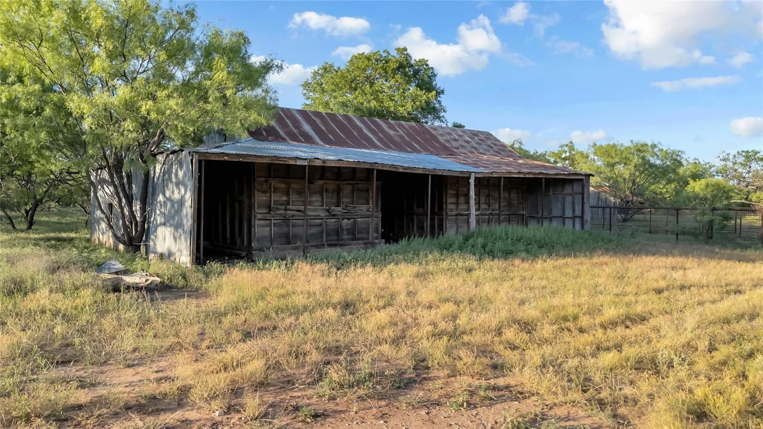 Photo of 824 CR 409