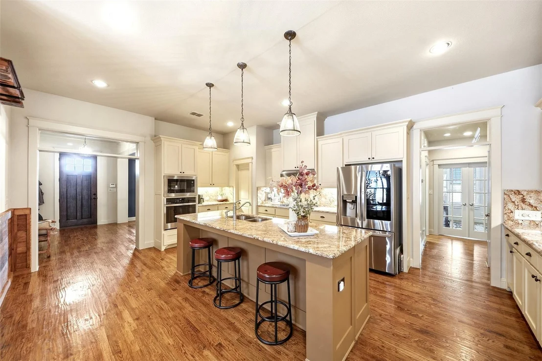 Photo of 7205 Darrow Drive