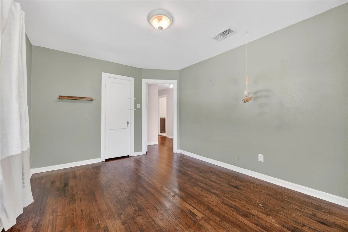 Photo of 2129 Cardinal Lane