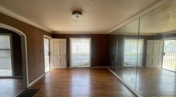 Photo of 2332 Glencrest Drive