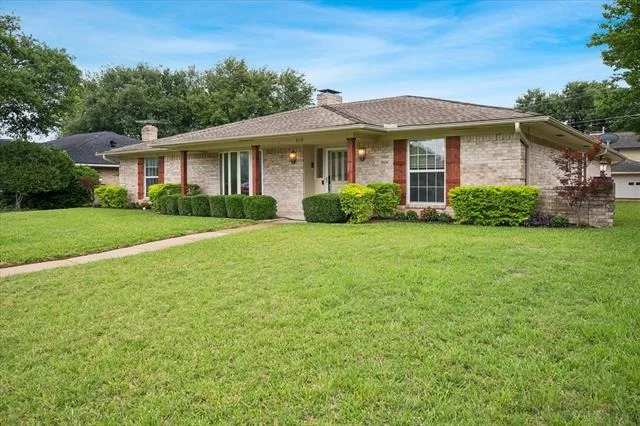 Photo of 319 High Brook Drive