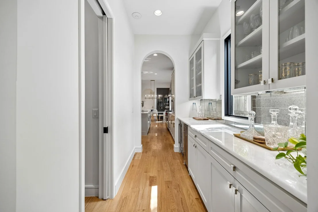 Photo of 4437 Grassmere Lane