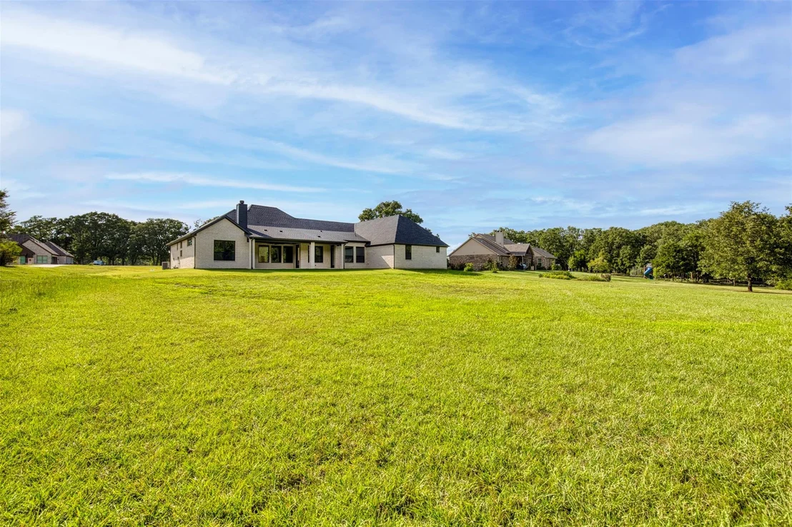 Photo of 1044 Hidden Oaks Drive