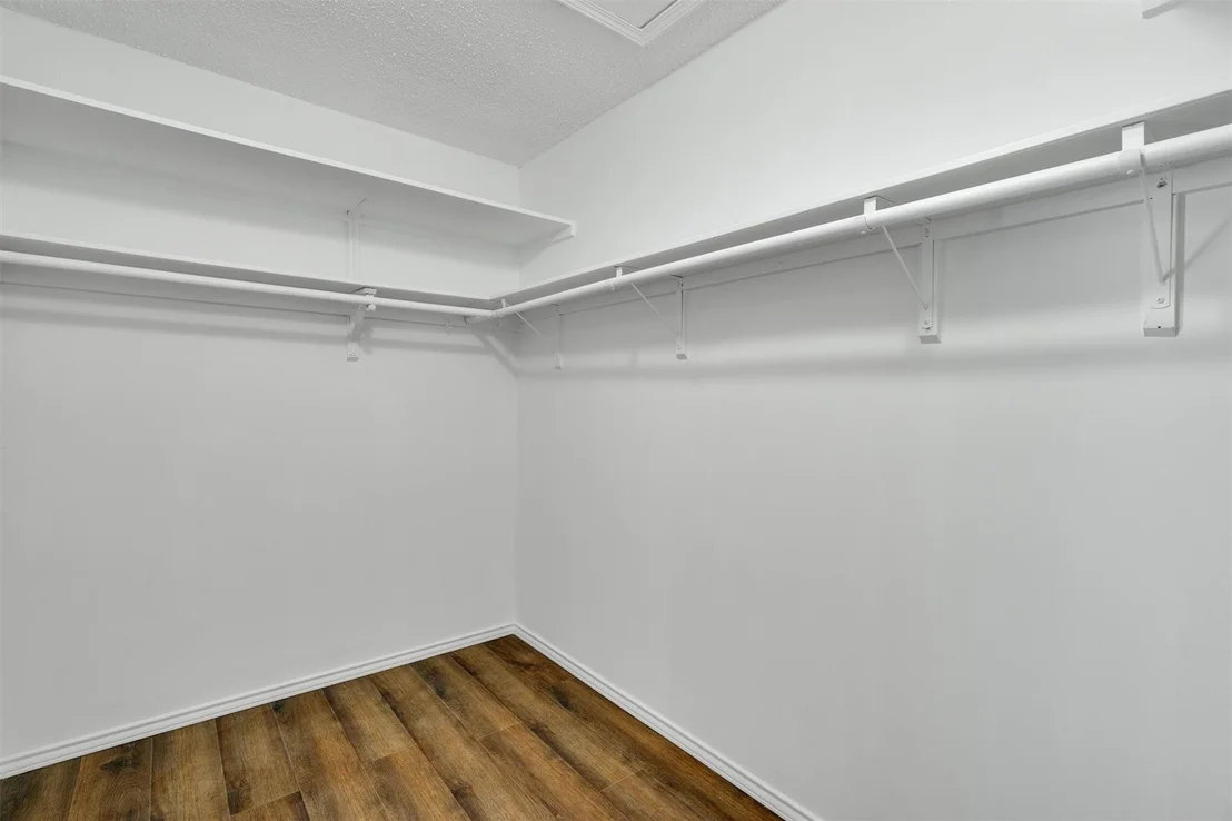 Photo of 209 Mistletoe Lane