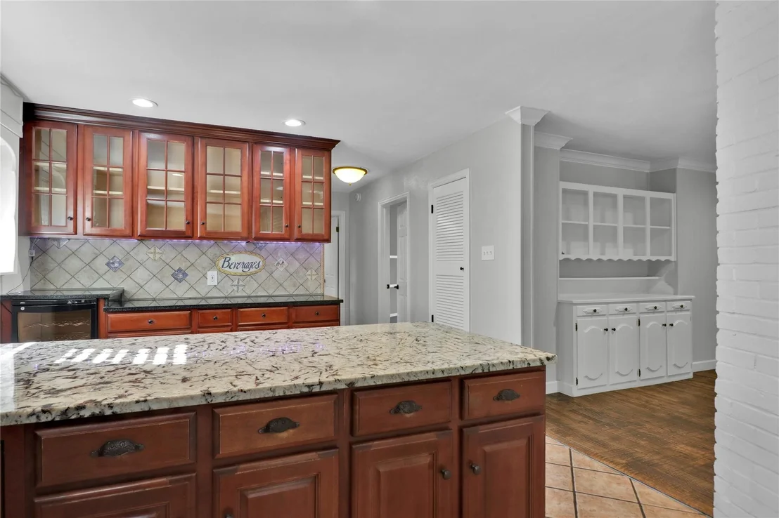 Photo of 2706 Oak Cliff Lane