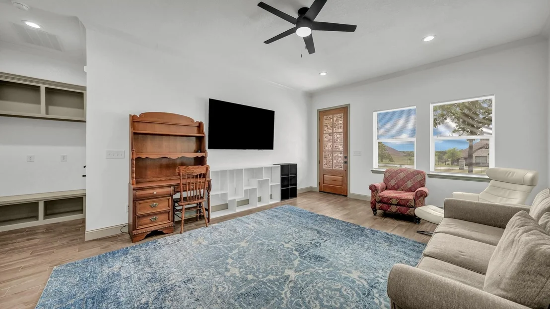Photo of 115 Post Oak Way