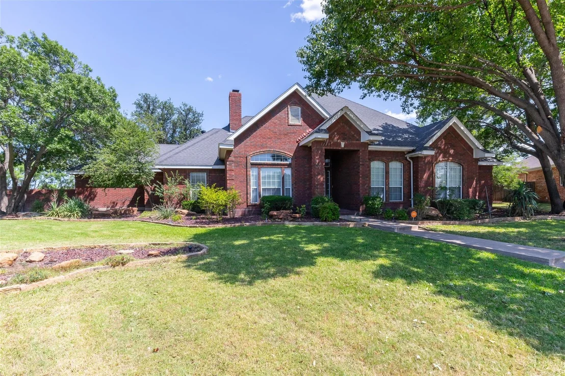 Photo of 1418 Kingwood Circle