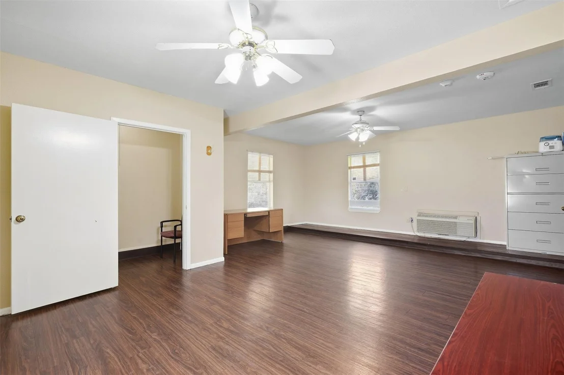 Photo of 5682 Worrell Drive