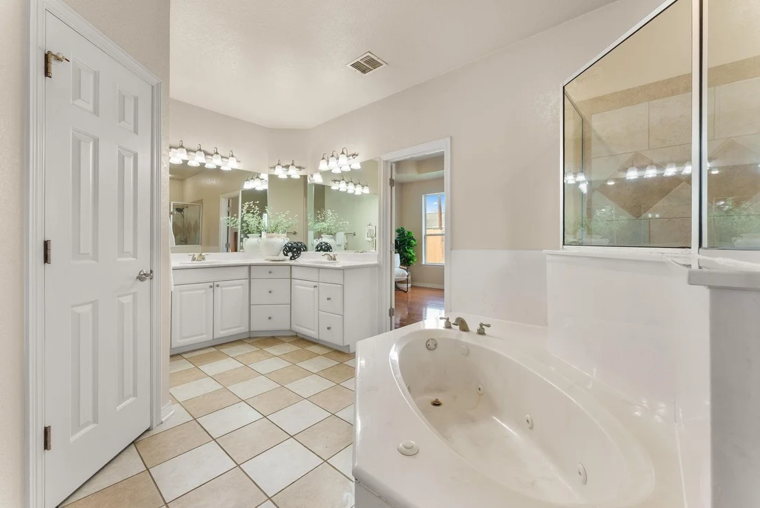 Photo of 4012 Creekview Trail