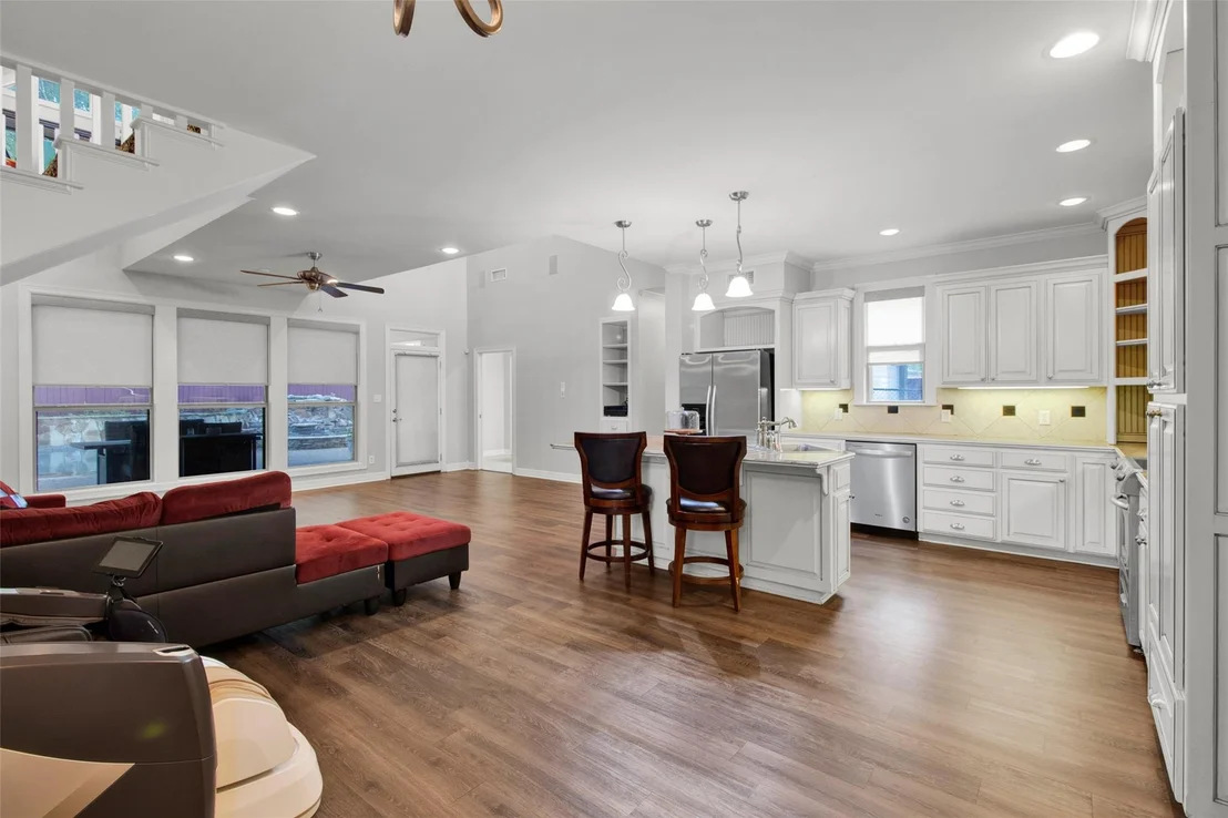 Photo of 3815 Holly Ridge Drive