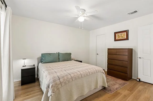 Photo of 5633 Powers Street