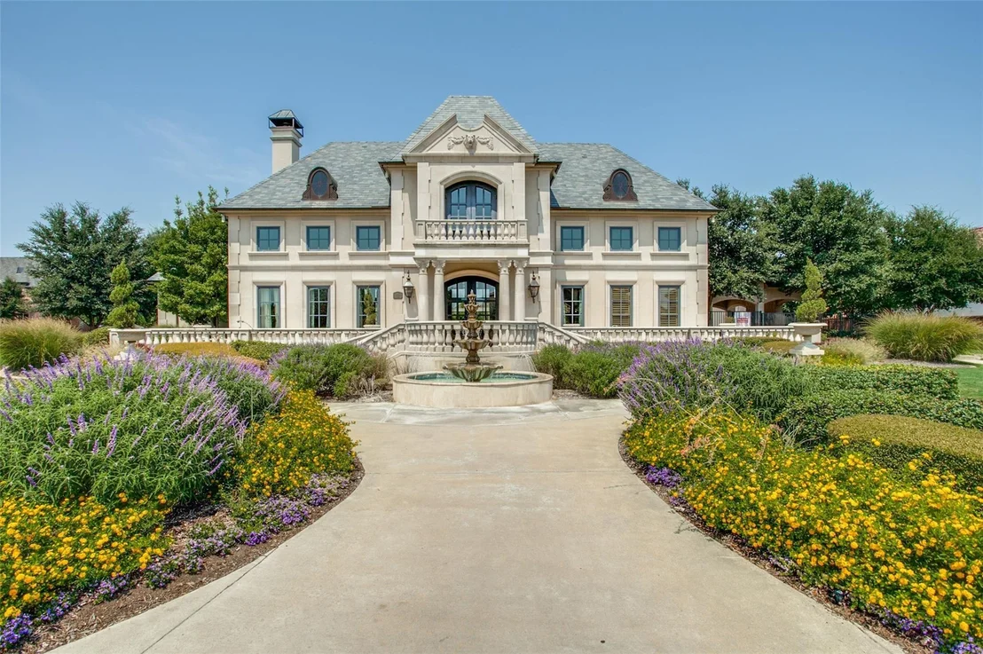 Photo of 5764 Quebec Lane